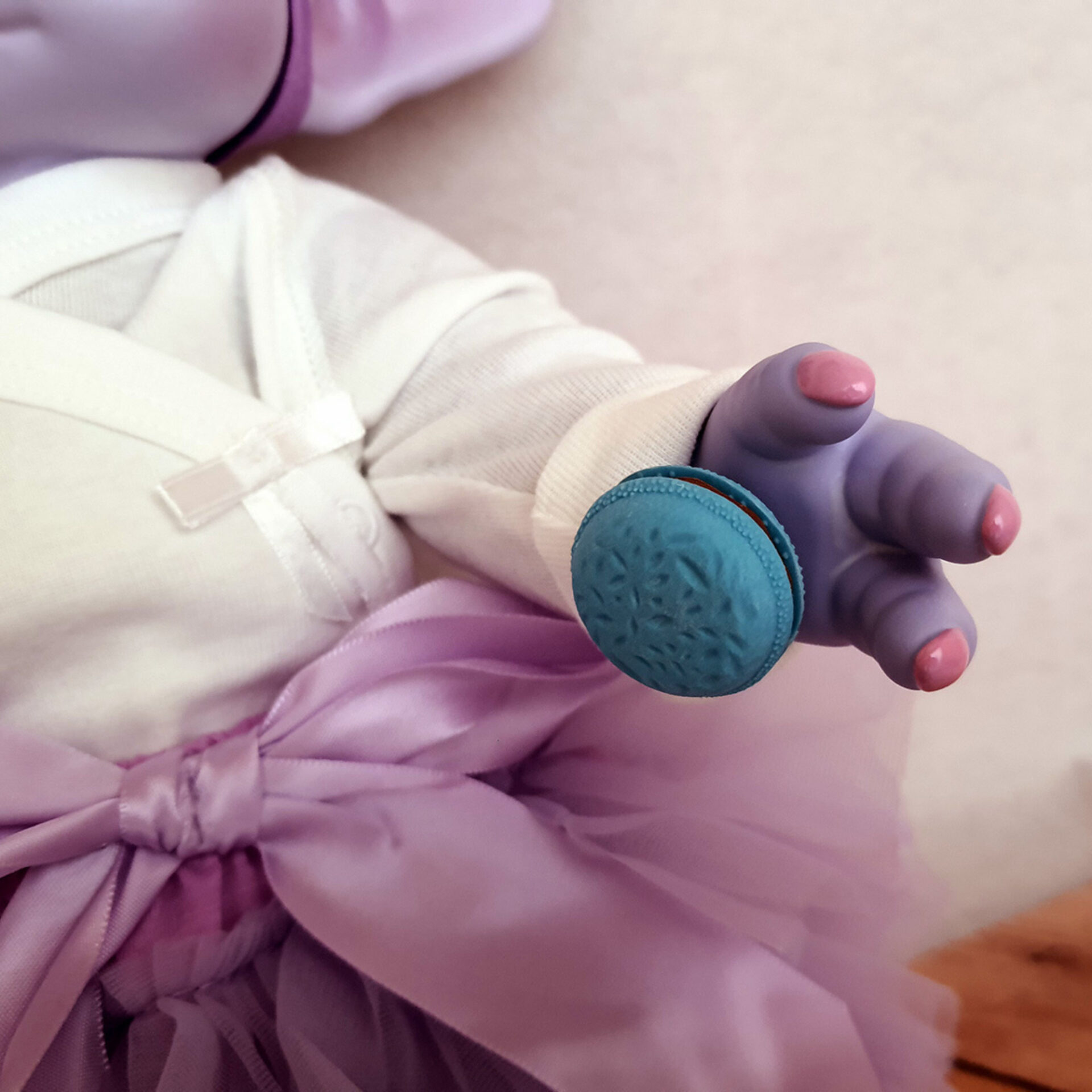 magnetic macaron